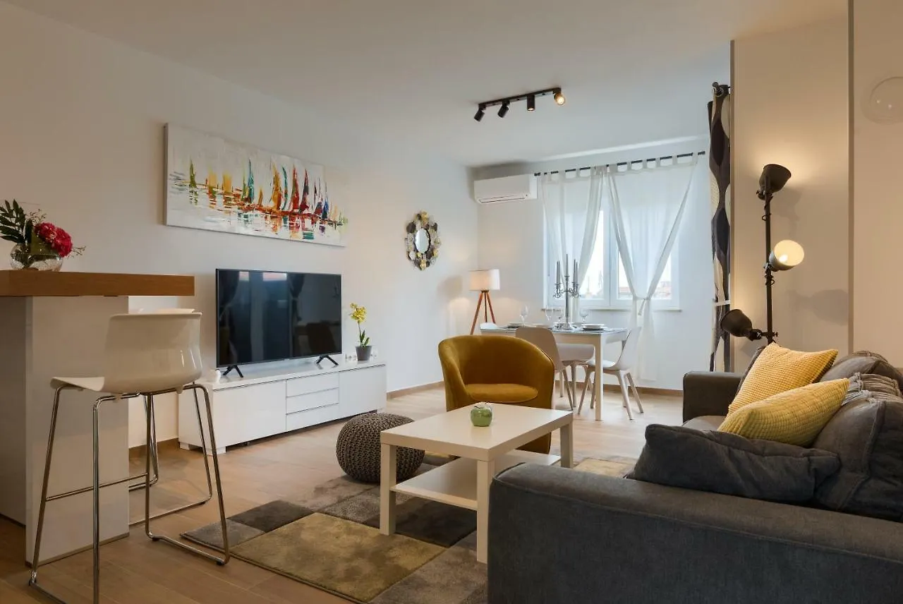 Apartments Dream In Arena 2 Pula Center Free Parking 0*,  Kroatië